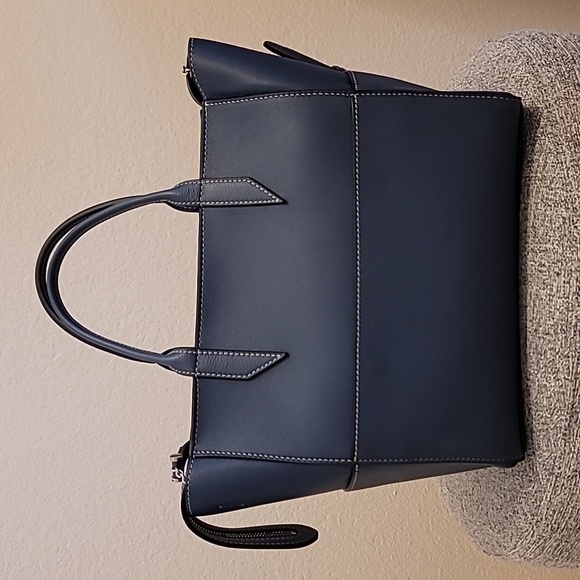 Metier Incognito Crossbody Cabas - Picture 2 of 10